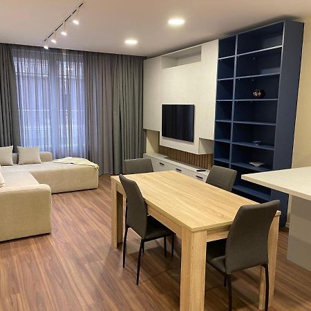 Ale Investa Hospitality Appartement Tirana Buitenkant foto