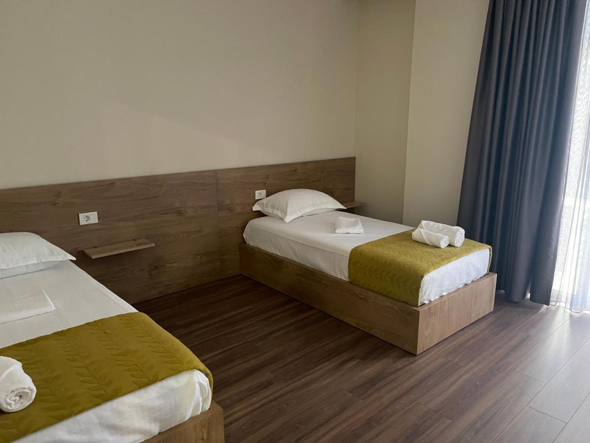 Ale Investa Hospitality Appartement Tirana Buitenkant foto