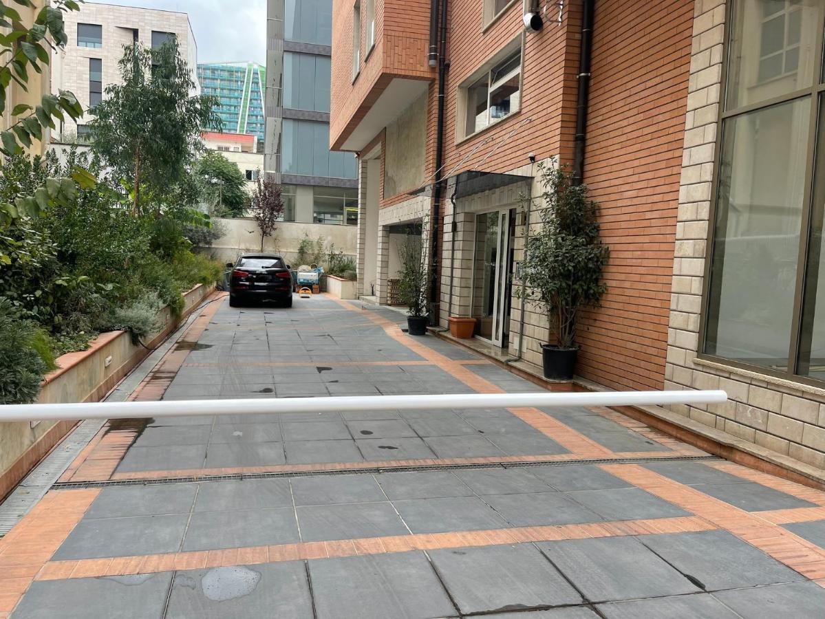 Ale Investa Hospitality Appartement Tirana Buitenkant foto