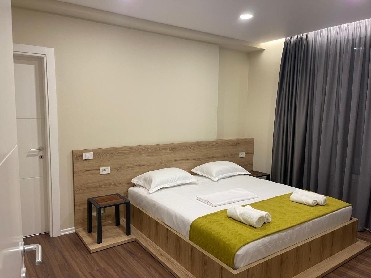 Ale Investa Hospitality Appartement Tirana Buitenkant foto