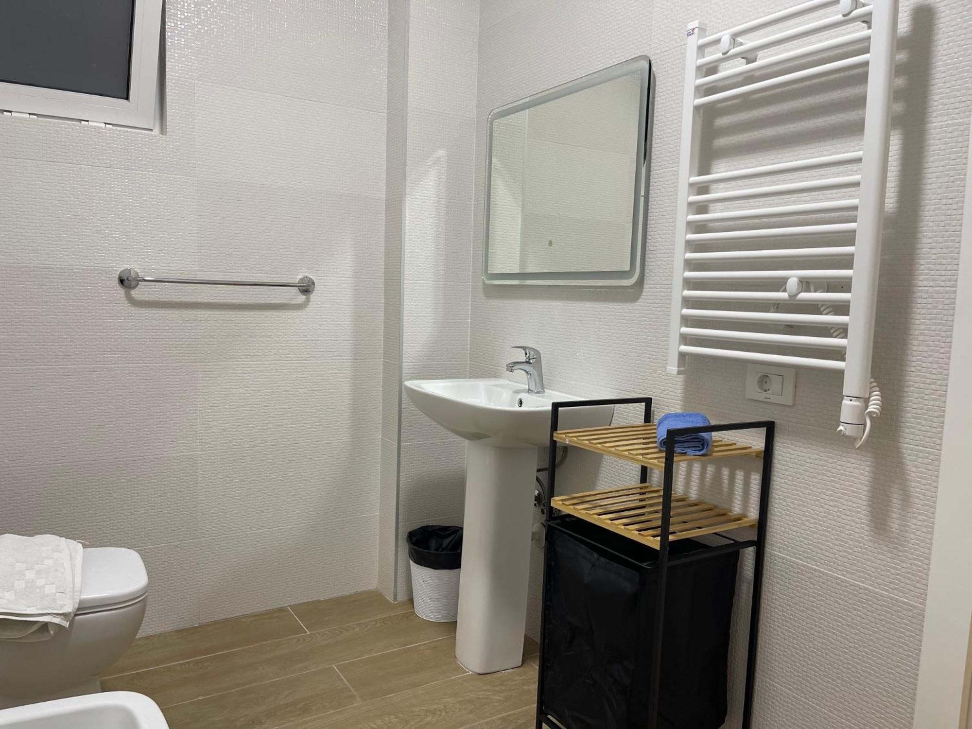 Ale Investa Hospitality Appartement Tirana Buitenkant foto